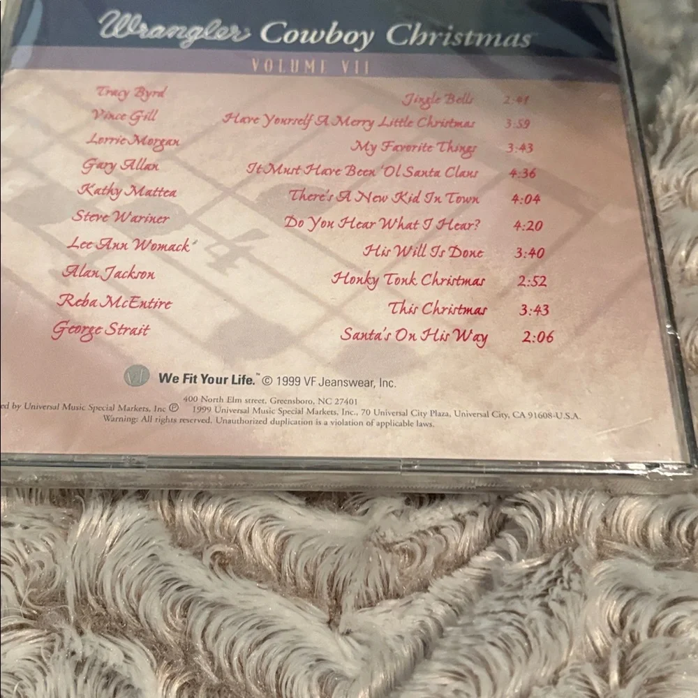 New Wrangler Cowboy Christmas CD Vol VII- Red and Gold - Picture 2 of 3